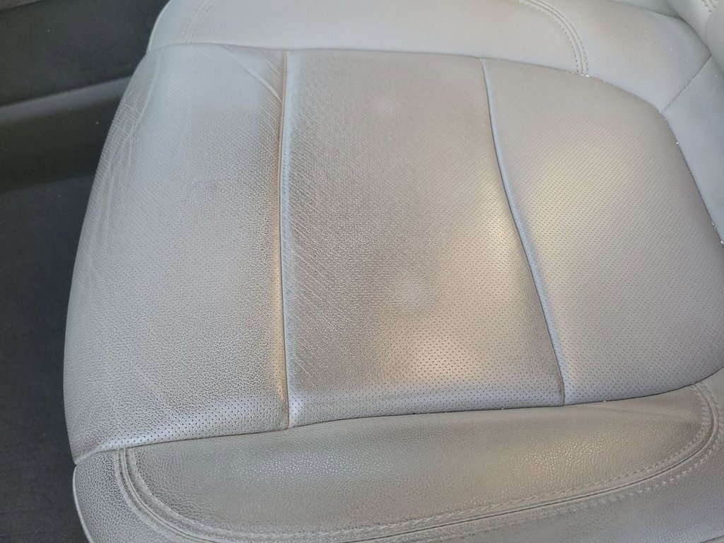 Used 2023 GMC Sierra 2500 SLT w/ SLT Premium Package image 19