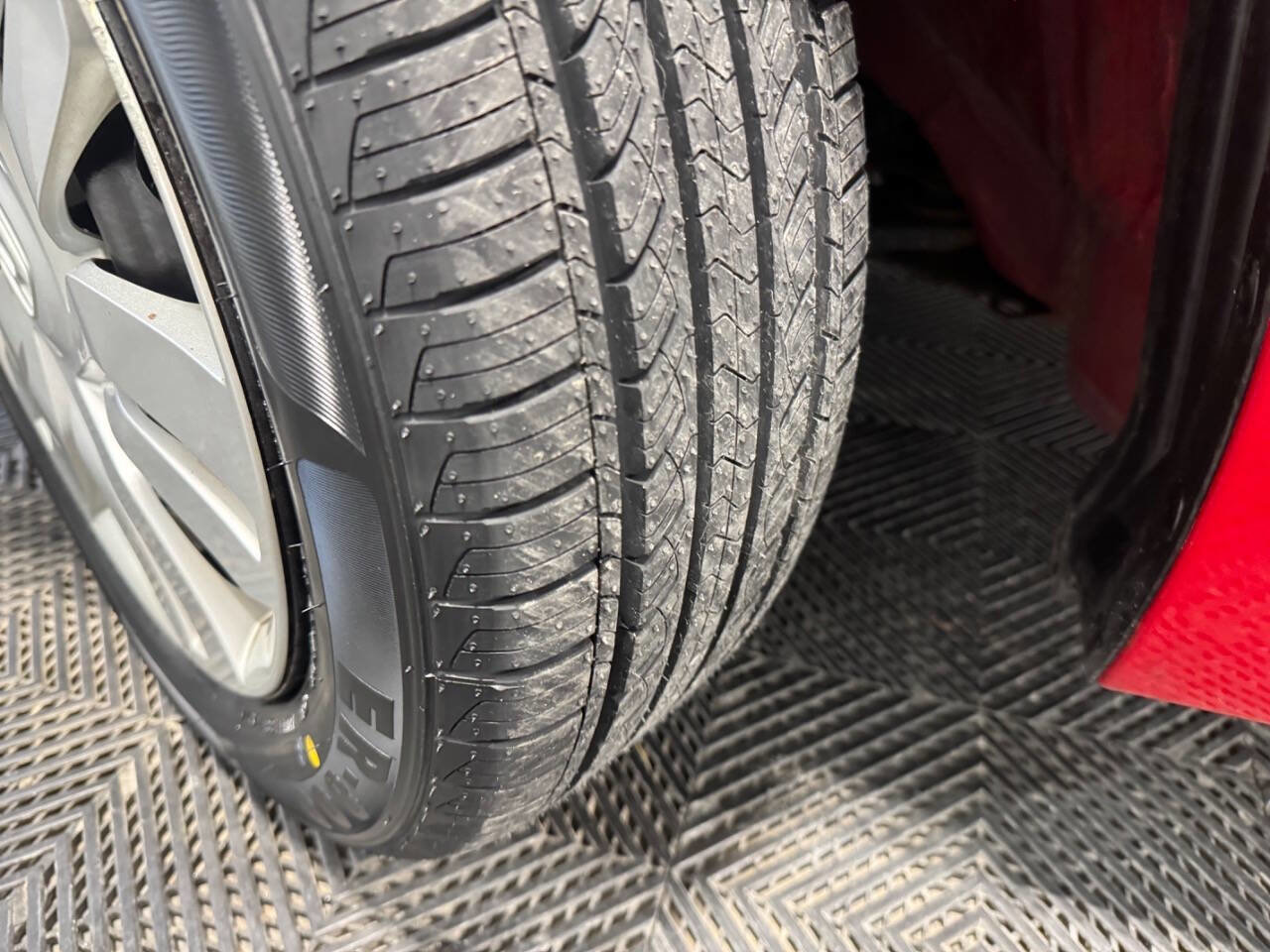 Used 2015 Honda Fit LX image 41