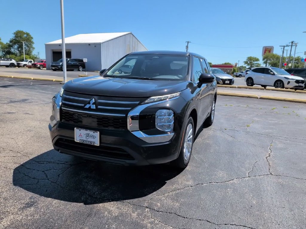 New 2026 Mitsubishi Outlander ES AWD/4WD image 14