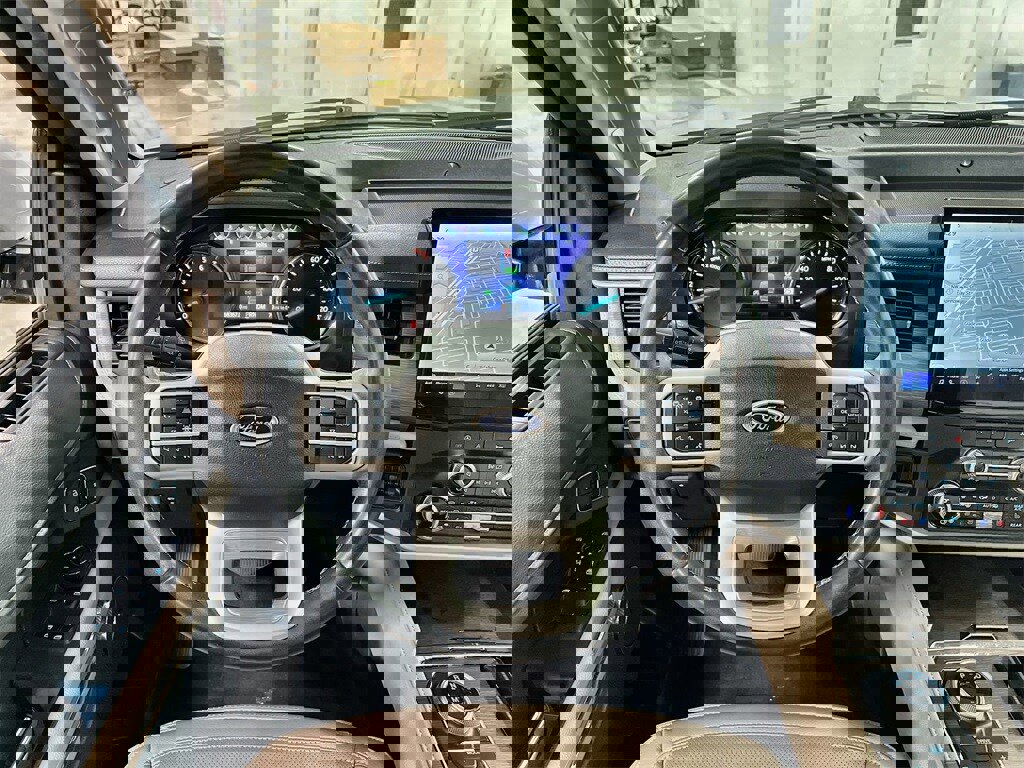 Used 2024 Ford Expedition Max Limited image 18