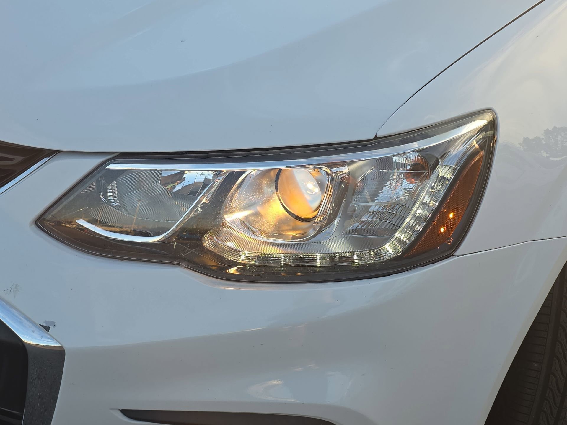 Used 2020 Chevrolet Sonic LT FWD image 28