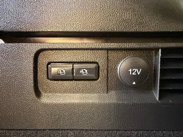 Used 2022 Lincoln Nautilus Reserve AWD/4WD image 9