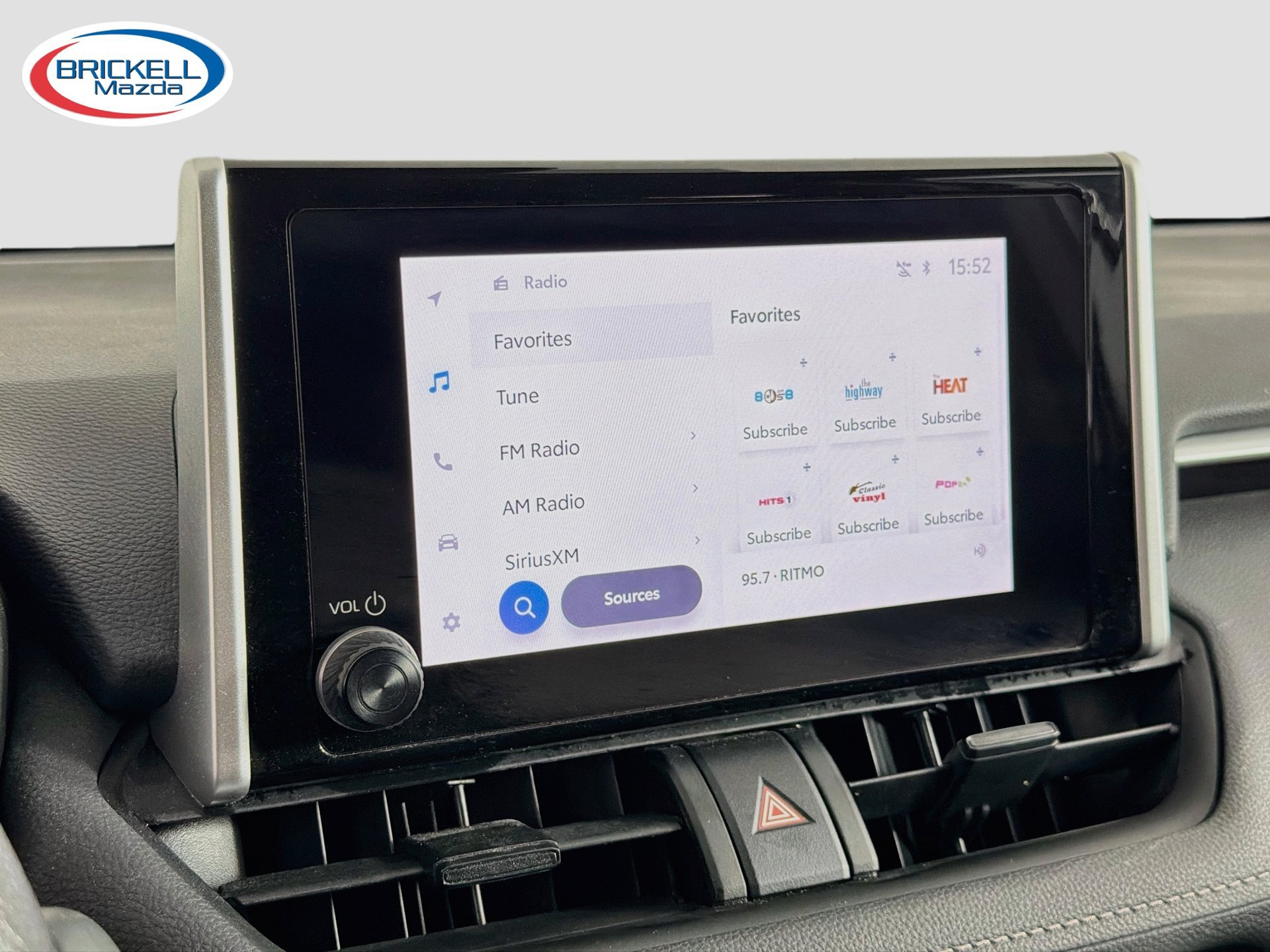 Used 2025 Toyota RAV4 XLE FWD image 28