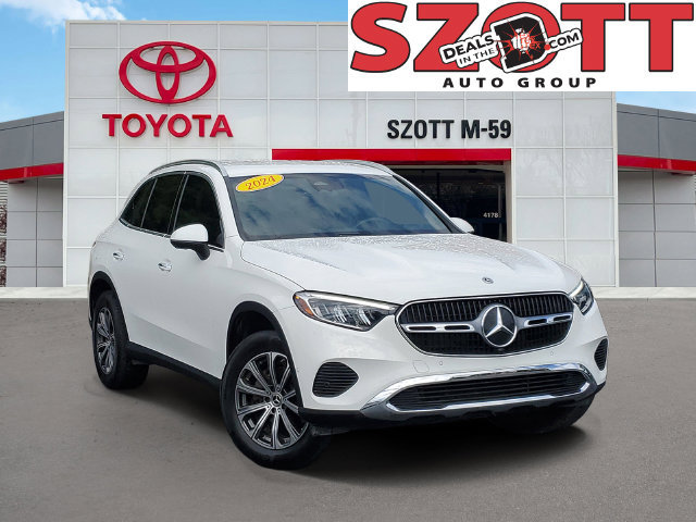 Used 2024 Mercedes-Benz GLC 300 4MATIC image 1