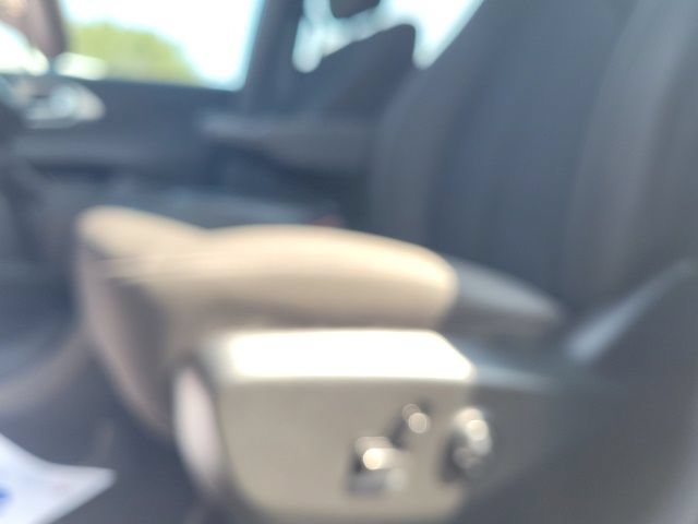 Used 2023 Chrysler Pacifica Touring FWD image 32