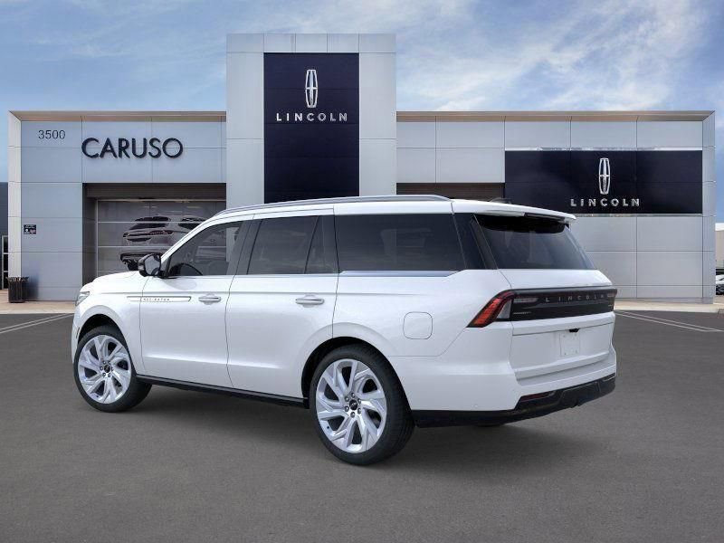 New 2025 Lincoln Navigator Reserve image 4