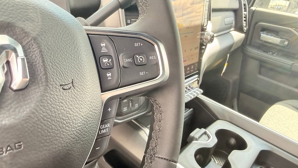 New 2026 RAM 3500 Big Horn AWD/4WD image 20