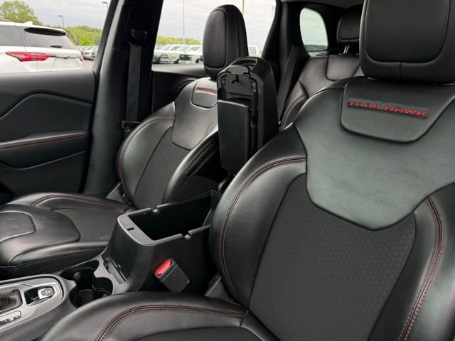 Used 2020 Jeep Cherokee Trailhawk w/ Cold Weather Group AWD/4WD image 28