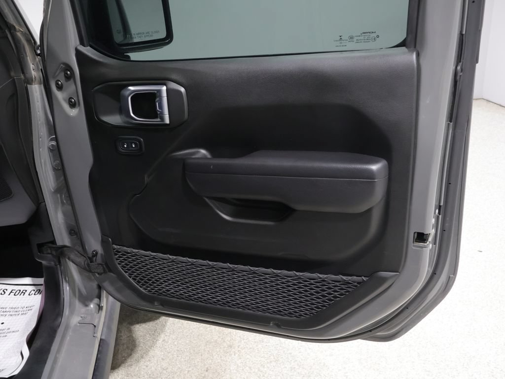 Used 2022 Jeep Gladiator Sport AWD/4WD image 22