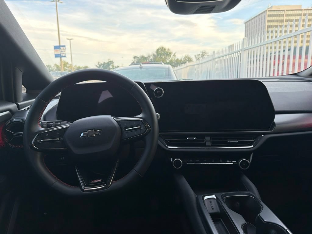 Certified 2025 Chevrolet Equinox EV RS FWD image 7