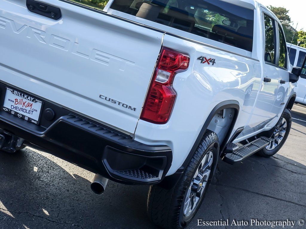 Used 2022 Chevrolet Silverado 2500 Custom w/ Custom Value Package image 10