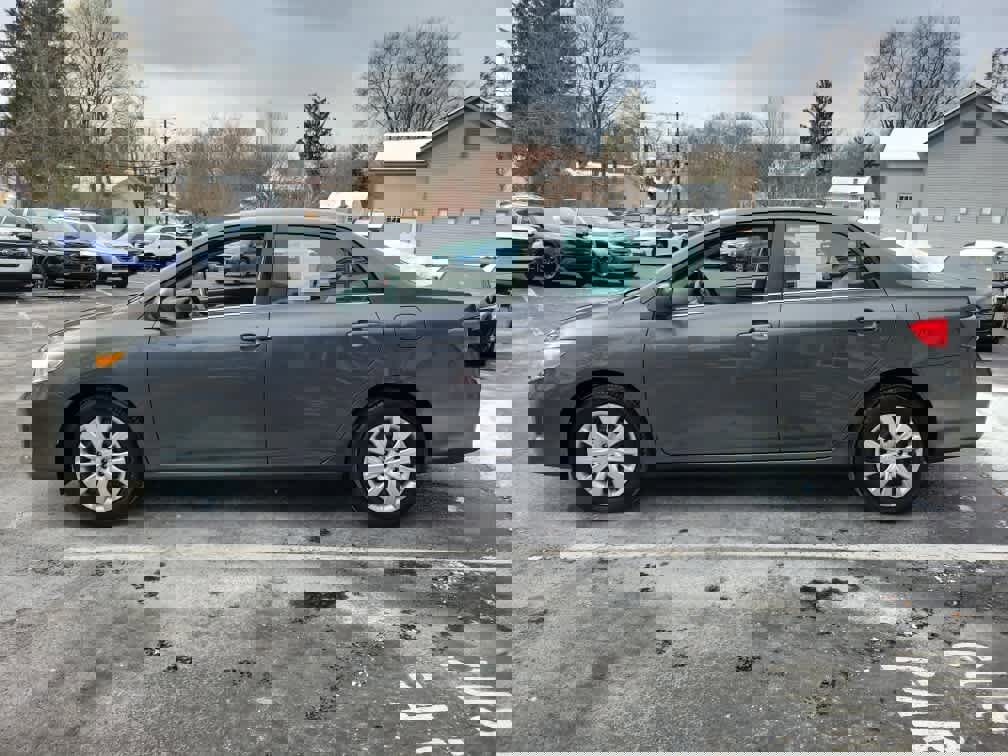 Used 2013 Toyota Corolla LE image 7