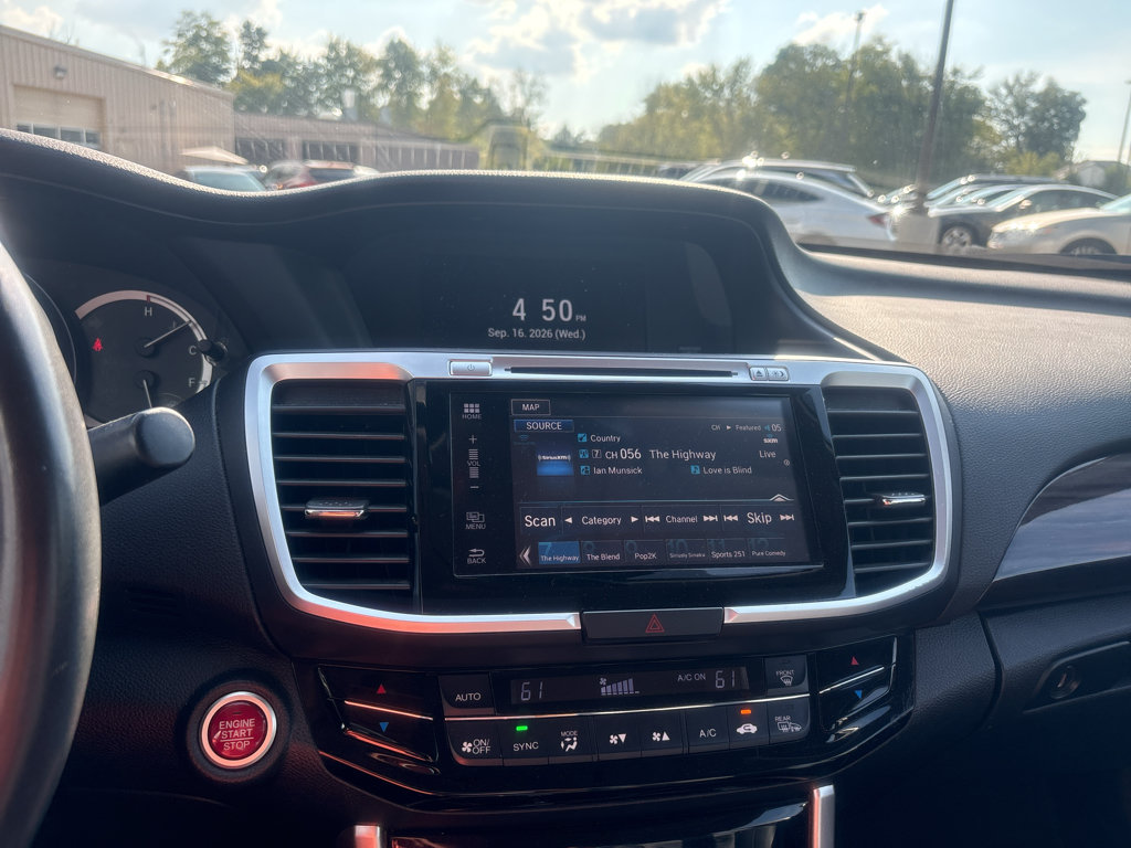 Used 2016 Honda Accord Touring image 11
