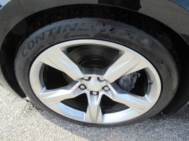 Used 2018 Chevrolet Camaro SS RWD image 12