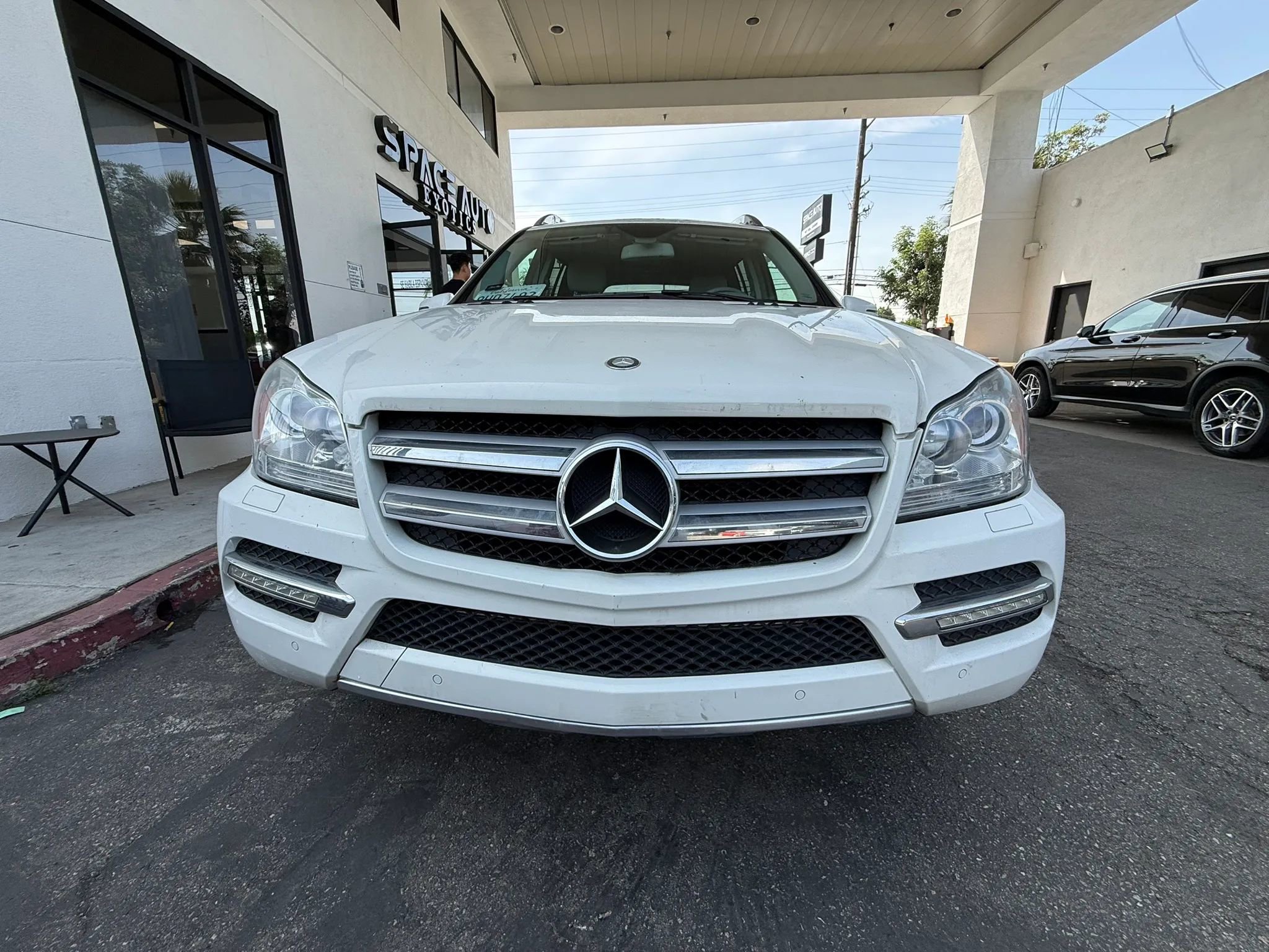 Used 2012 Mercedes-Benz GL 450 4MATIC image 2