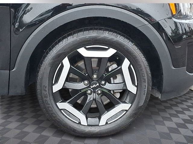 Used 2024 Kia Telluride S image 11