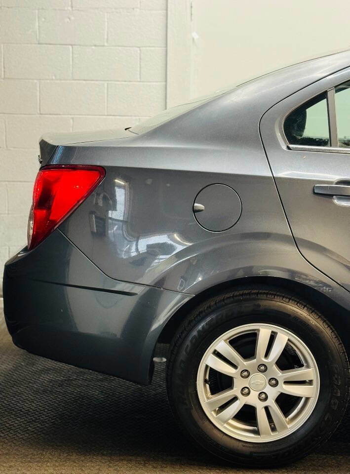 Used 2013 Chevrolet Sonic LT FWD image 7