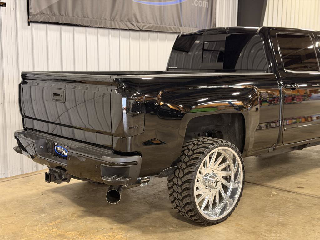 Used 2019 Chevrolet Silverado 2500 LTZ w/ Duramax Plus Package AWD/4WD image 6