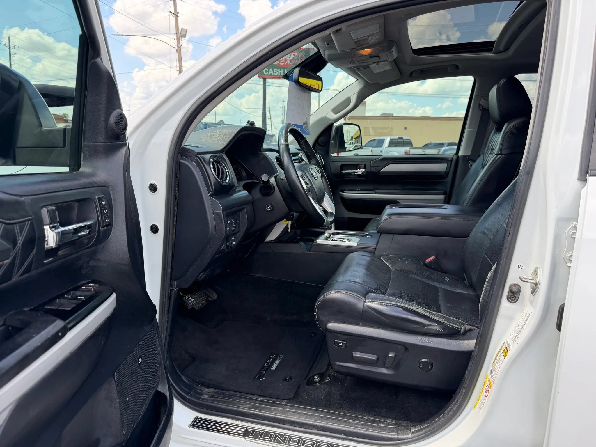 Used 2019 Toyota Tundra Platinum AWD/4WD image 4