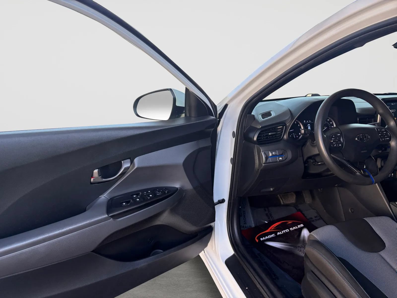 Used 2020 Hyundai Veloster 2.0 FWD image 11