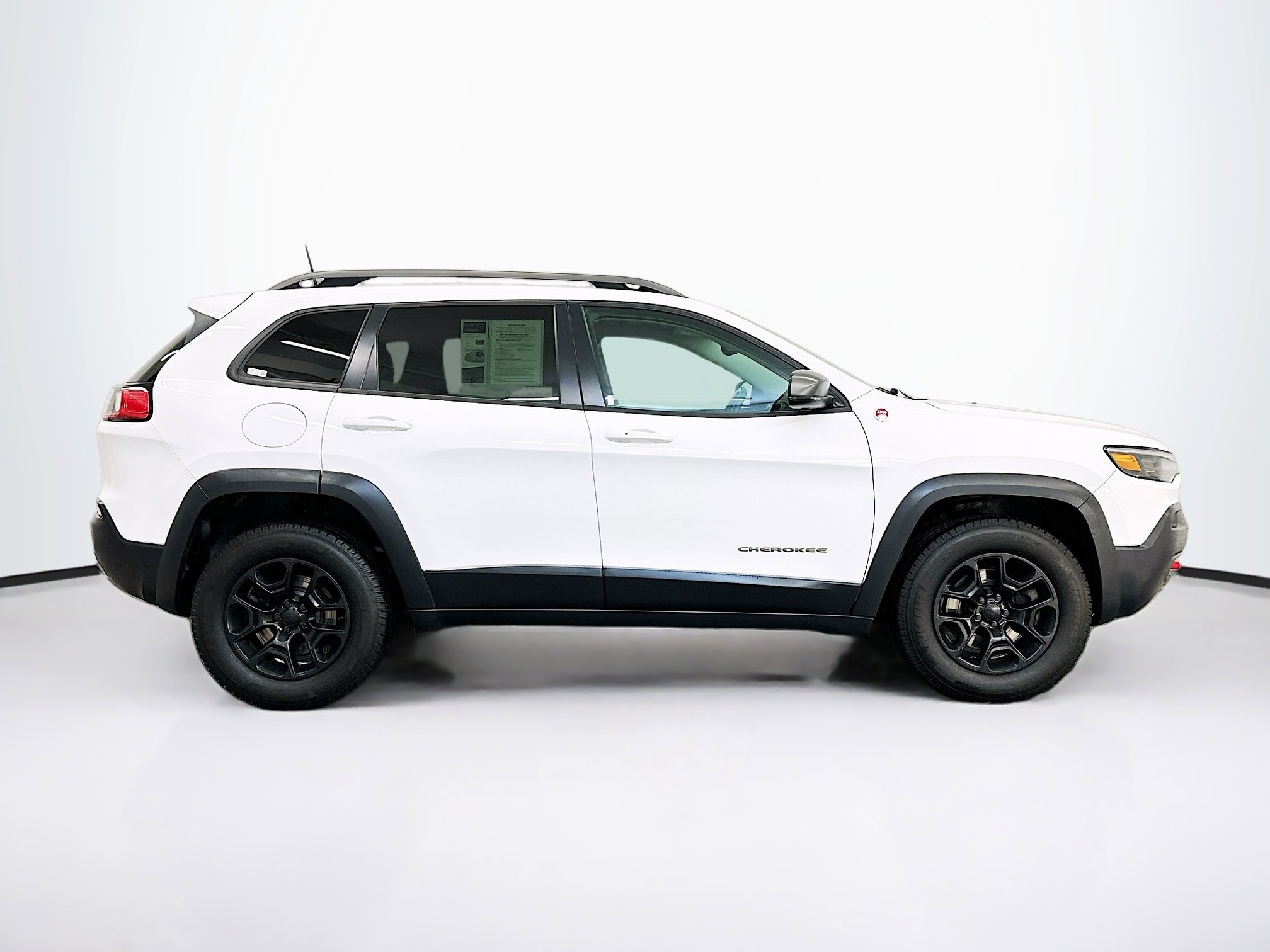Used 2020 Jeep Cherokee Trailhawk w/ Cold Weather Group image 10
