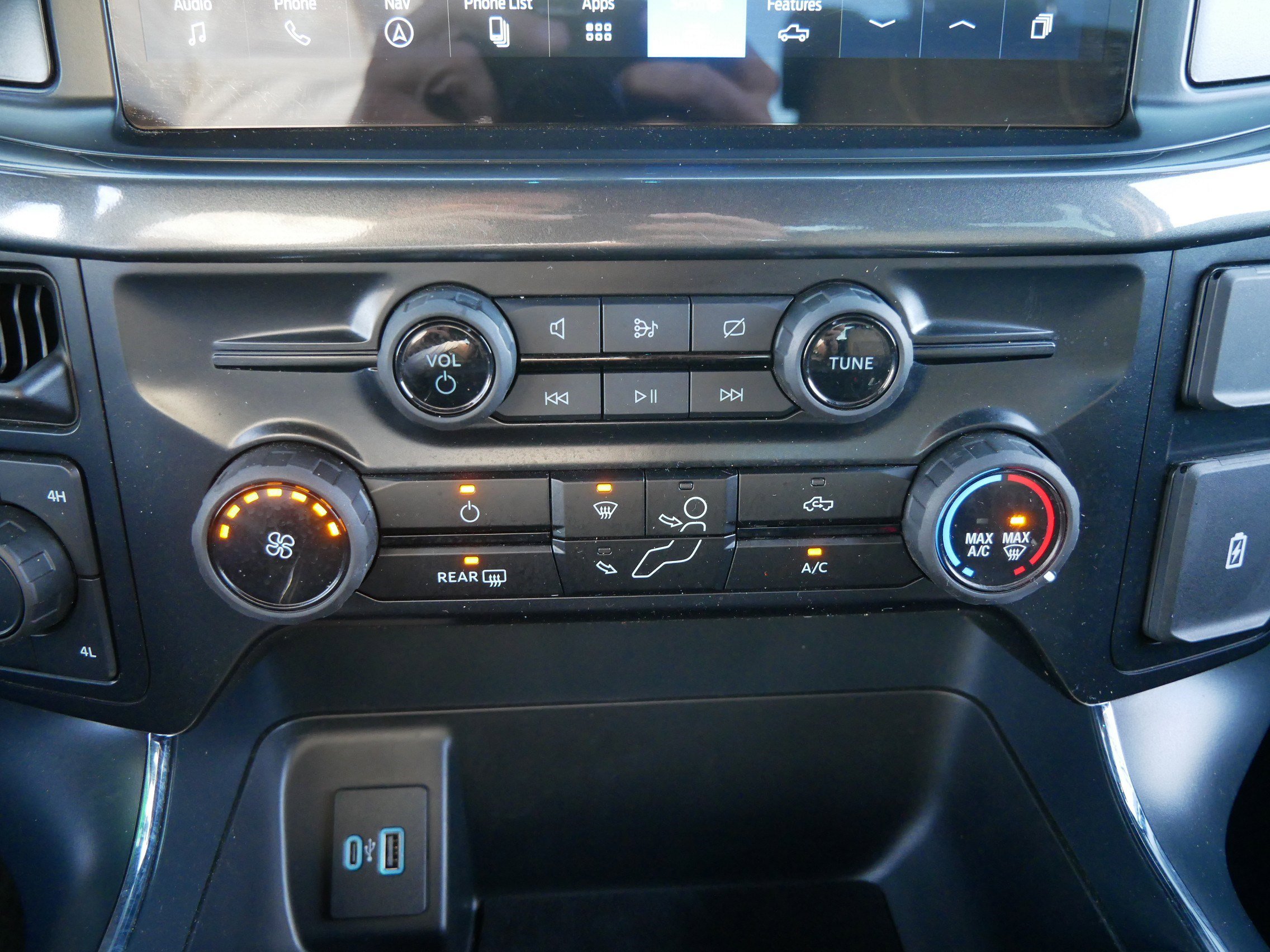 Used 2024 Ford F150 STX image 21