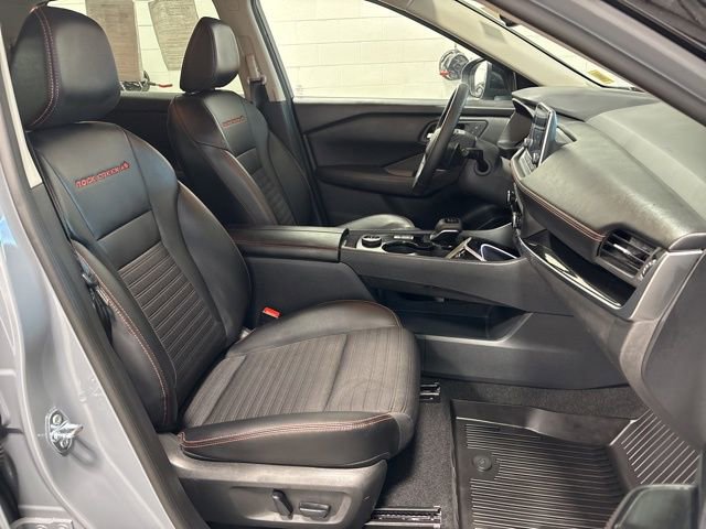 Used 2025 Nissan Rogue SV w/ Rock Creek Premium Package AWD/4WD image 12