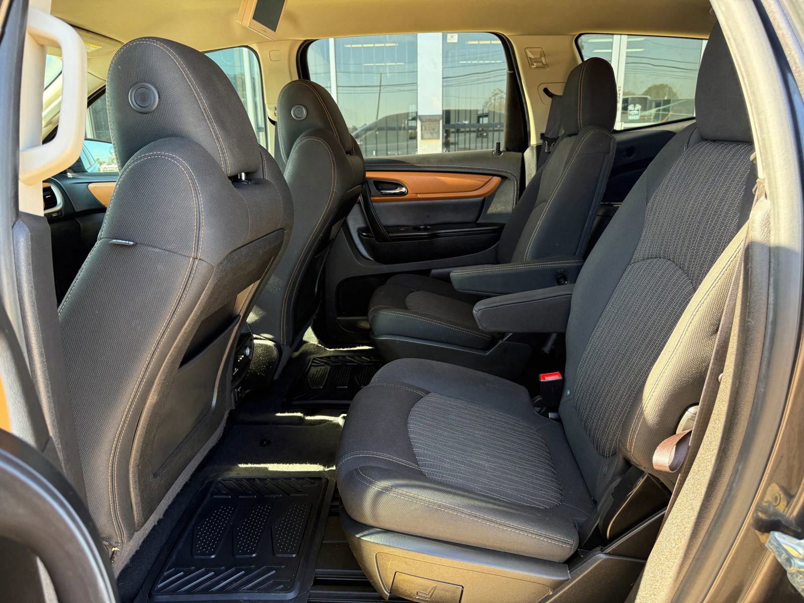 Used 2014 Chevrolet Traverse LT image 32