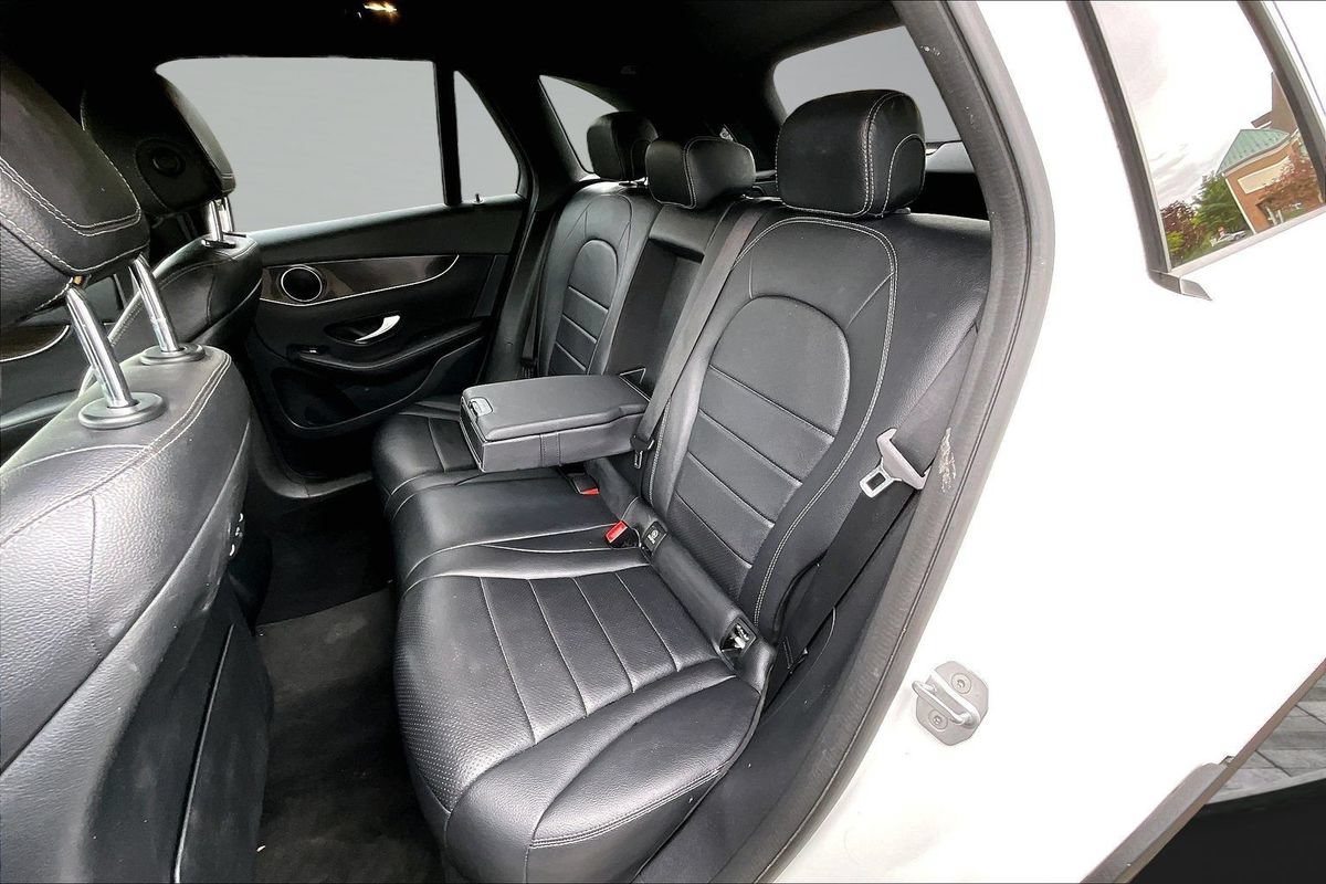 Used 2020 Mercedes-Benz GLC 300 4MATIC image 17
