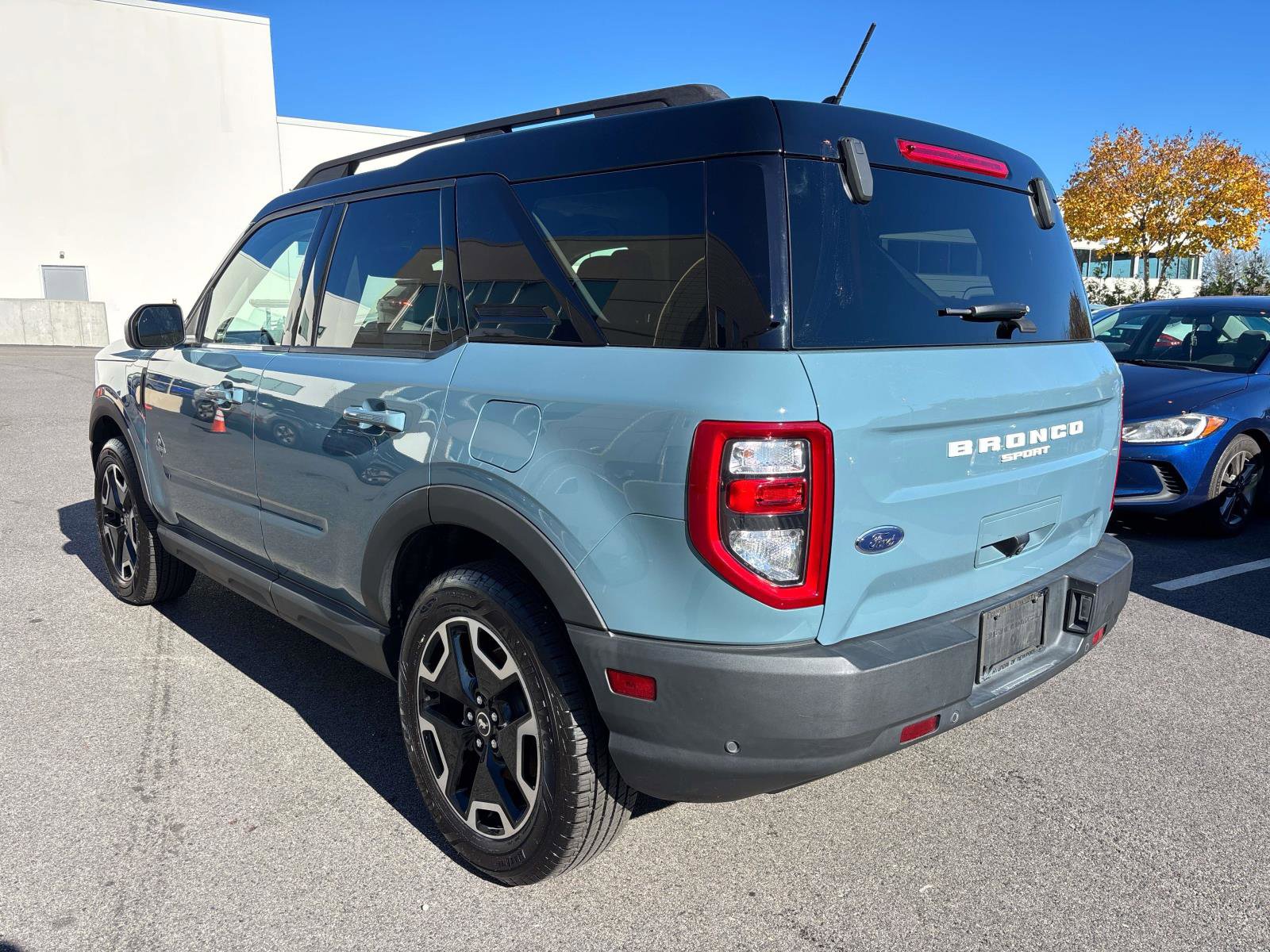 Used 2021 Ford Bronco Sport Outer Banks w/ Outer Banks Package (96D) image 3