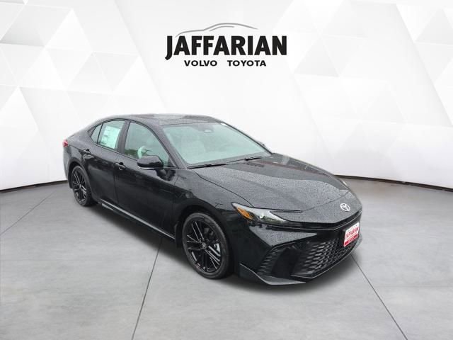 New 2026 Toyota Camry SE image 1