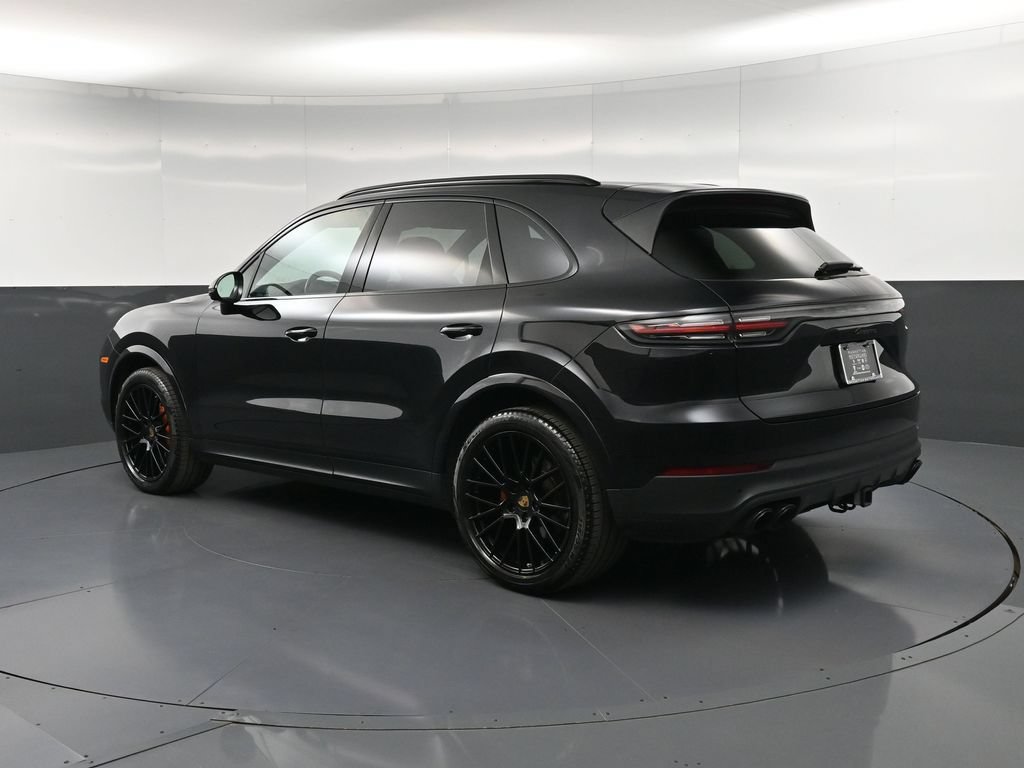Certified 2022 Porsche Cayenne Platinum Edition AWD/4WD image 3