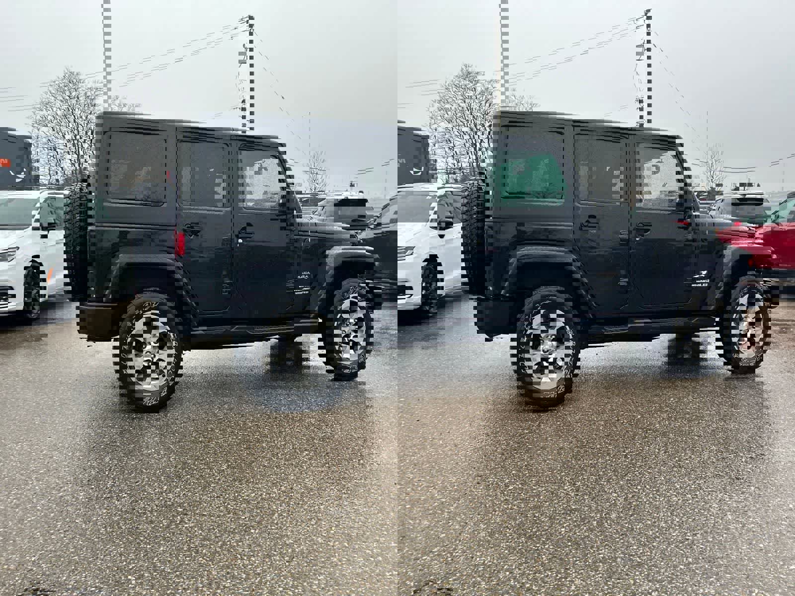 Certified 2017 Jeep Wrangler Unlimited Sahara w/ Connectivity Group image 16