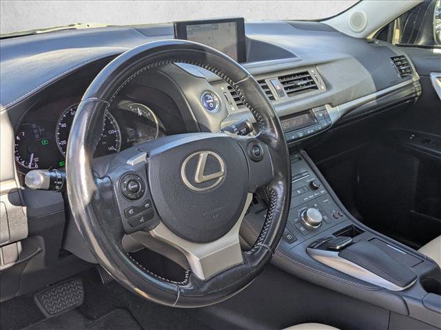 Used 2017 Lexus CT 200h image 11
