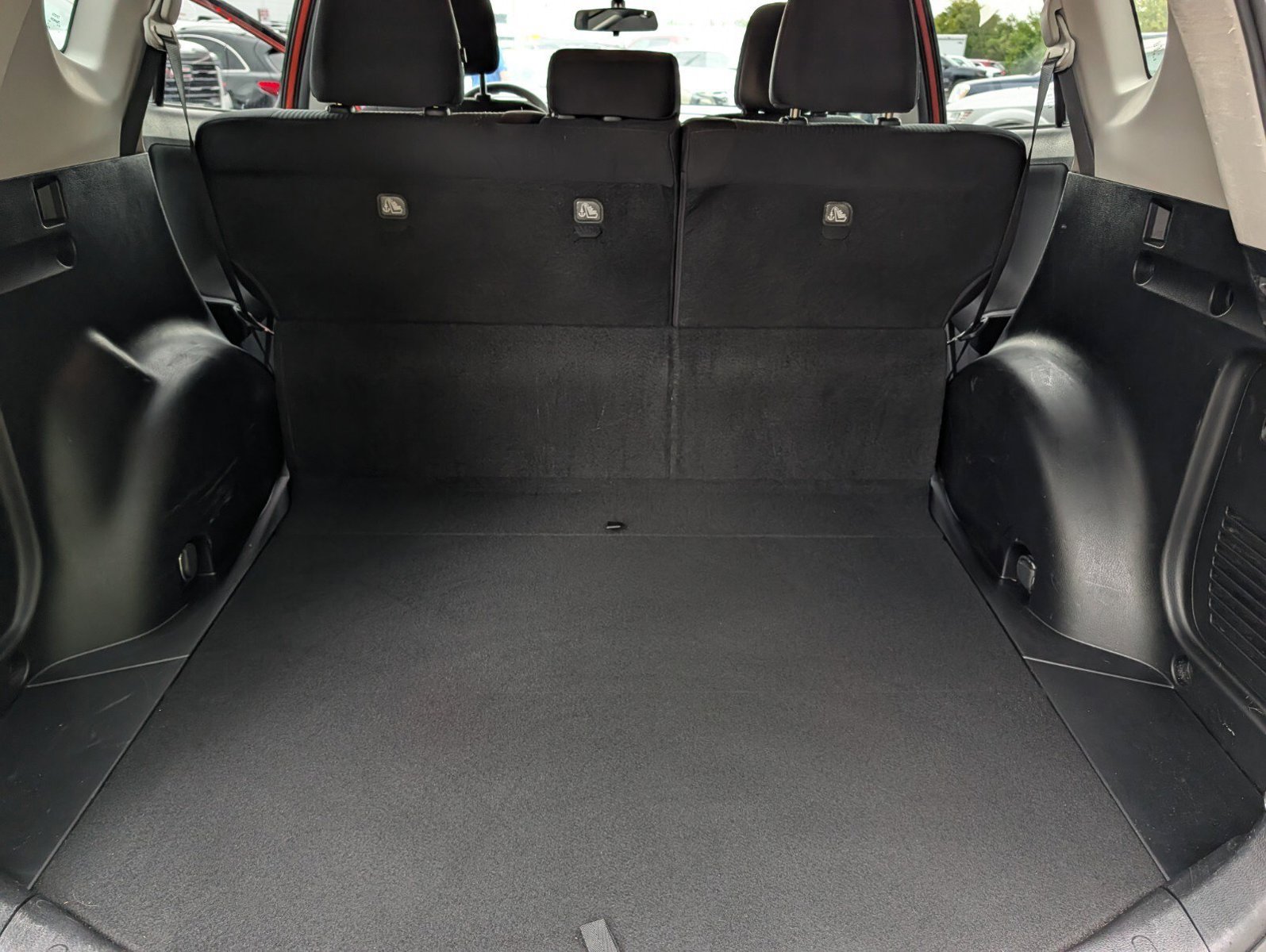 Used 2015 Toyota RAV4 LE AWD/4WD image 20