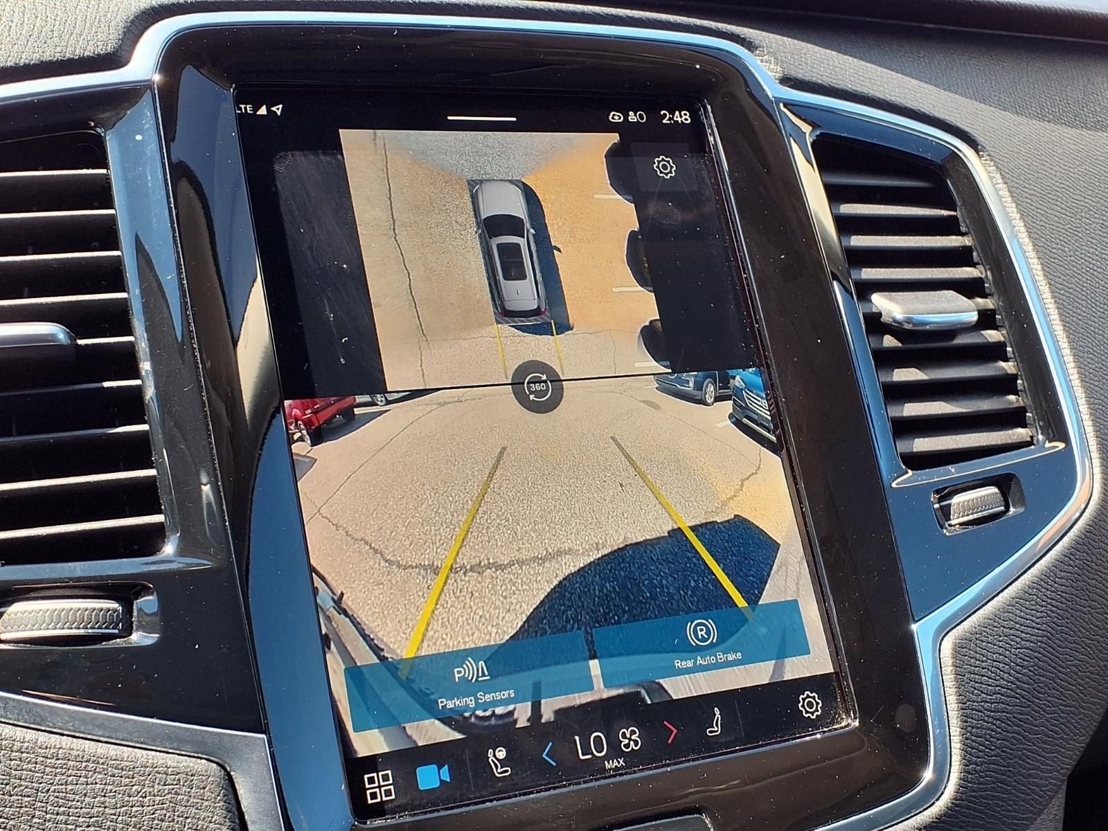 Used 2024 Volvo XC90 B5 Plus AWD/4WD image 23