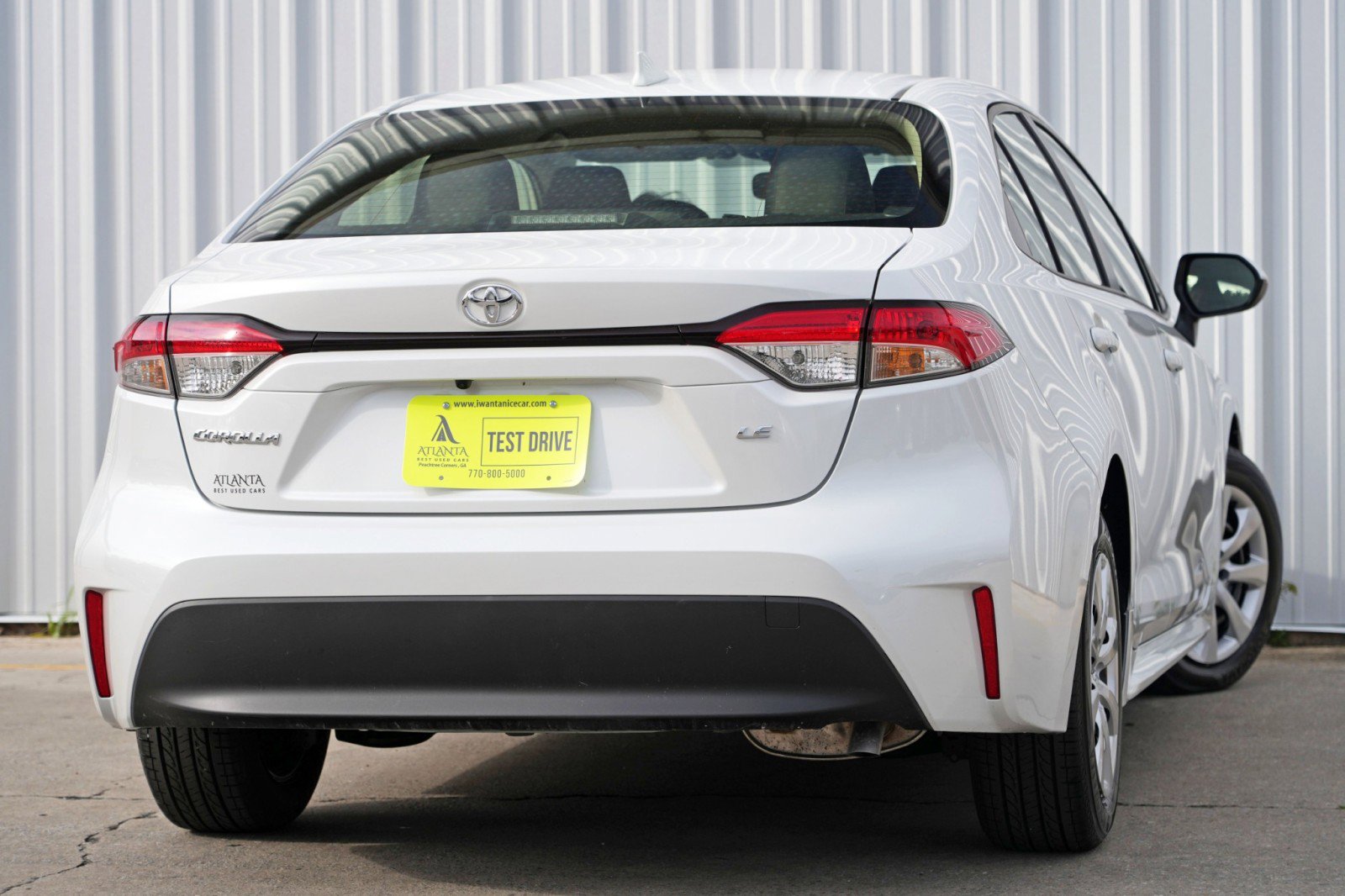 Used 2025 Toyota Corolla LE image 3
