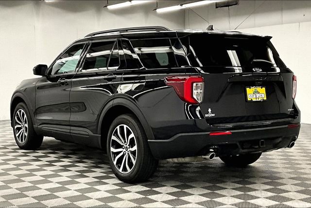Used 2023 Ford Explorer ST-Line w/ Class IV Trailer Tow Package image 3