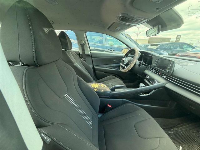 Used 2023 Hyundai Elantra SEL FWD image 14