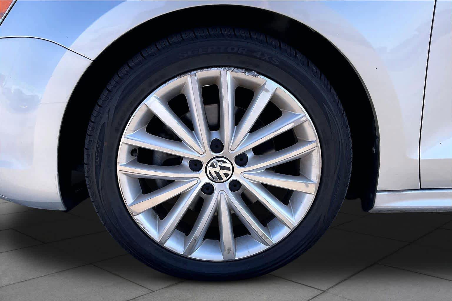 Used 2014 Volkswagen Jetta TDI FWD image 9