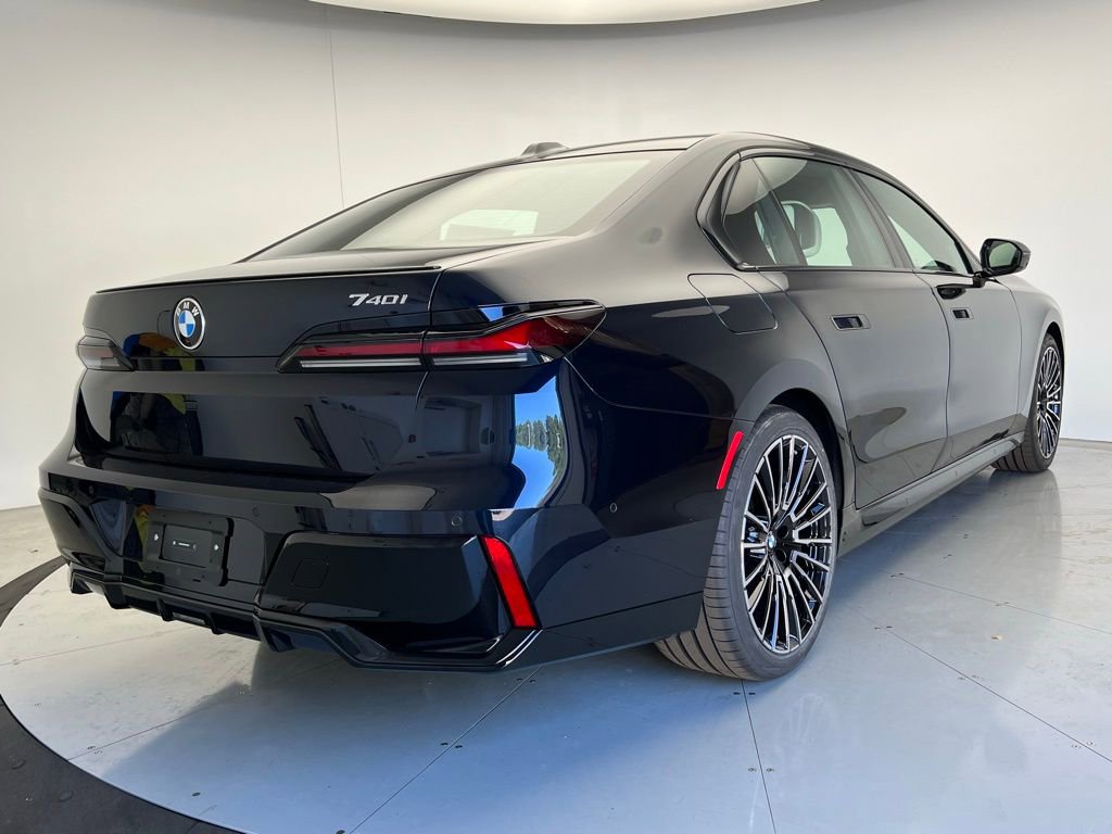 New 2026 BMW 740i w/ Executive Package image 3
