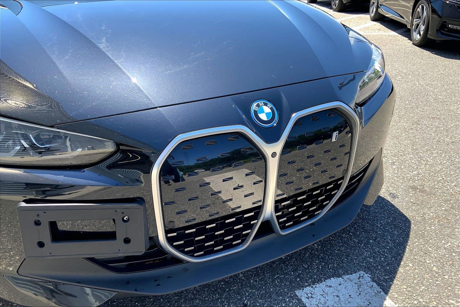 Used 2024 BMW i4 eDrive40 w/ Premium Package RWD image 29