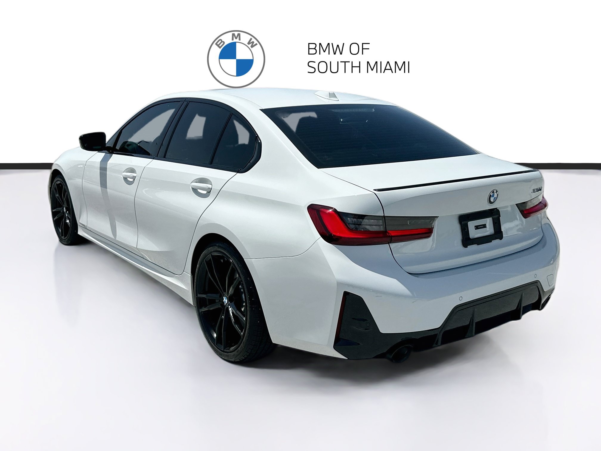 Used 2024 BMW 330i Sedan w/ M Sport Package RWD image 5