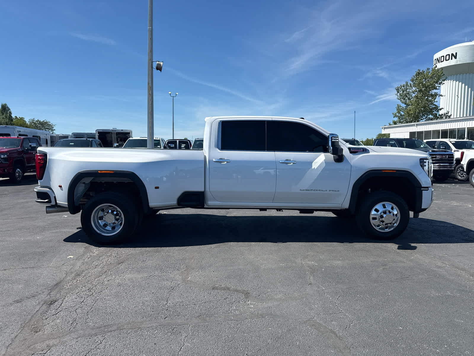 Certified 2025 GMC Sierra 3500 Denali w/ Snow Plow Prep/Camper Package AWD/4WD image 6