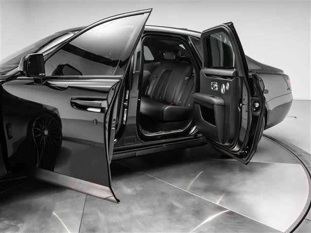 Used 2025 Rolls-Royce Ghost AWD/4WD image 14