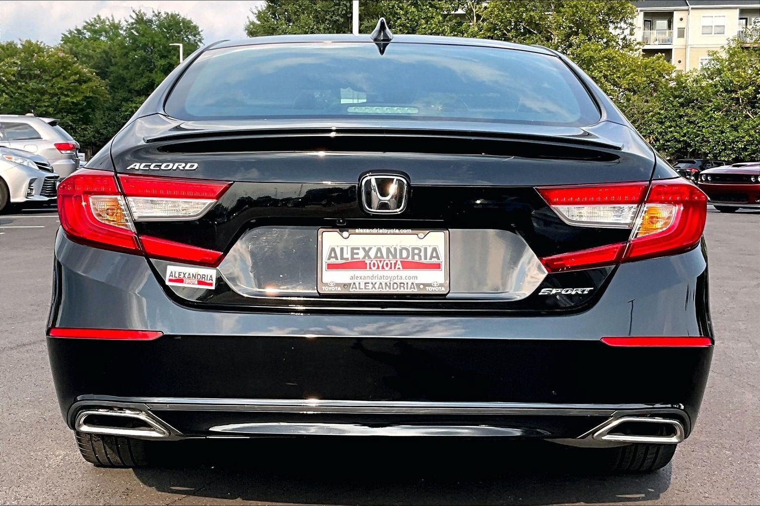 Used 2022 Honda Accord Sport image 4