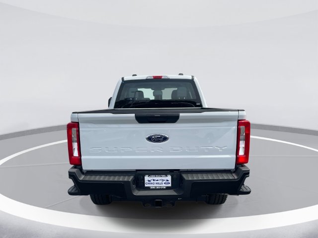 New 2026 Ford F350 XL w/ FX4 Off-Road Package AWD/4WD image 5
