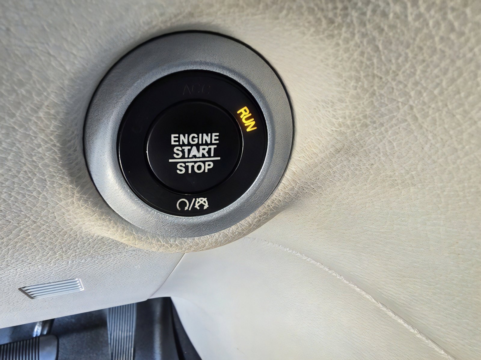 Used 2020 Chrysler Pacifica Limited image 30