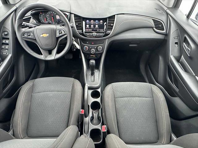 Used 2022 Chevrolet Trax LS w/ Tint and Cruise Package image 18