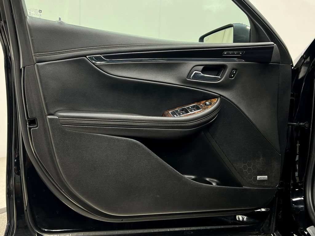 Used 2015 Chevrolet Impala LTZ FWD image 15